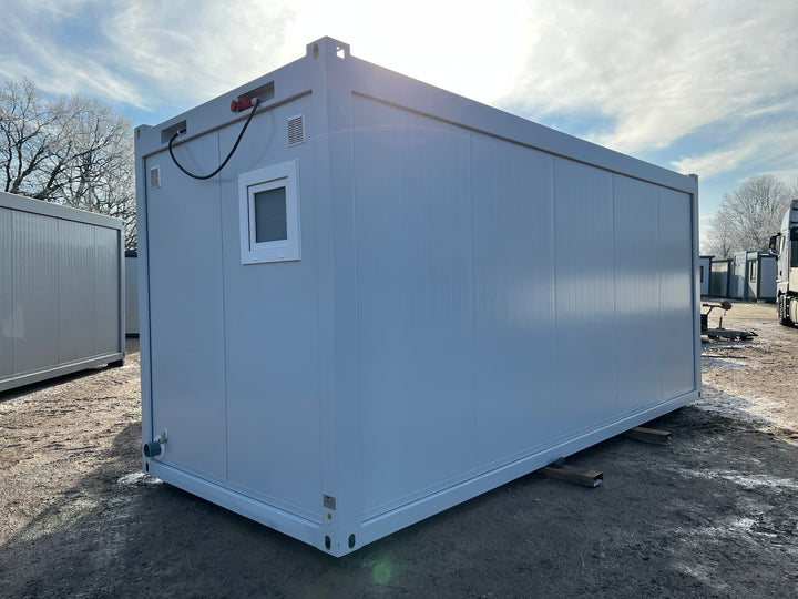 CONTENITORE SANITARIO DA 6,00 x 2,44 M CON 5 WC