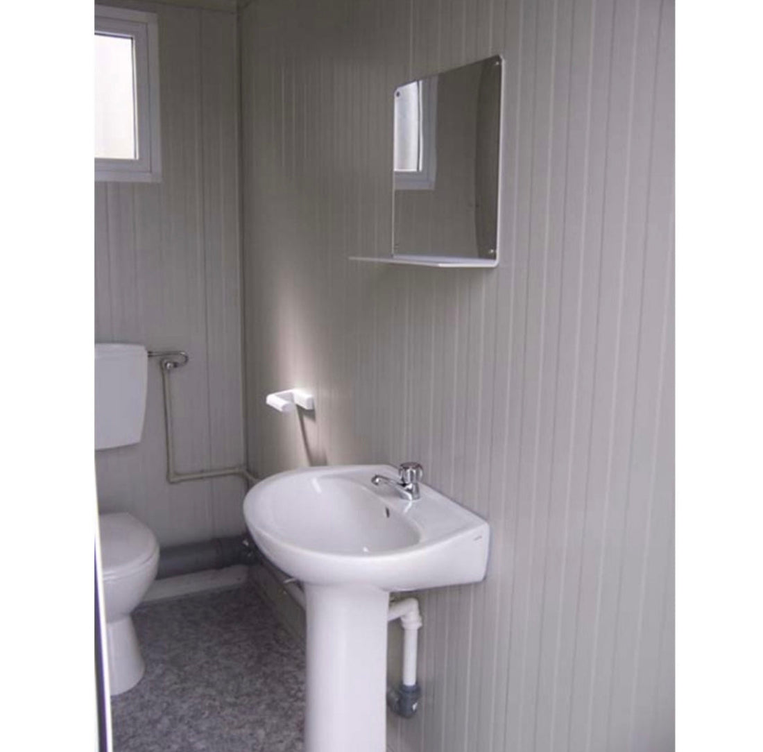 NUOVO BLOCCO SANITARI PMR CON WC PMR, LAVELLO PMR, WC STANDARD E LAVANDINO